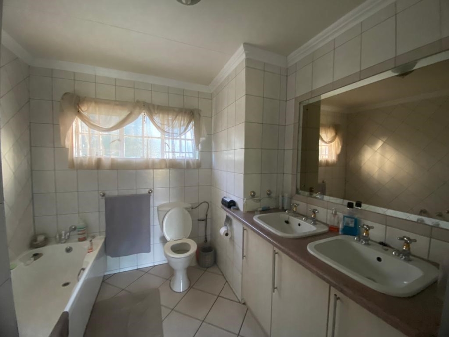 4 Bedroom Property for Sale in Vaalpark Free State